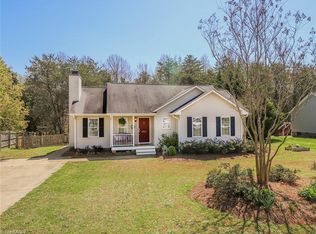 5506 Redcedar Ct, Mc Leansville, NC 27301