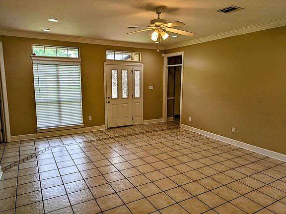 4th image of 211 Sundown Dr