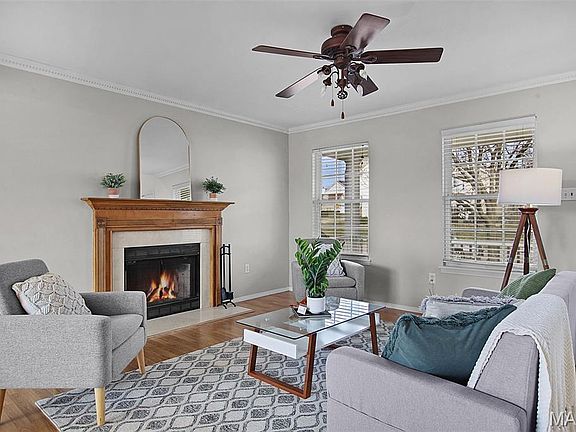 5th image of 350 Falcon Hill Dr