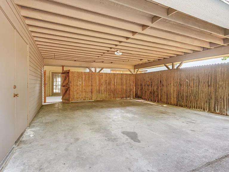 2306 Birchbrook Ct — Photo 21