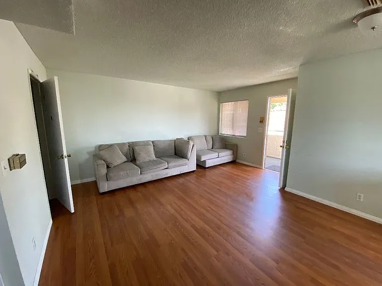 1218 W Sunset Blvd #305 — Photo 6