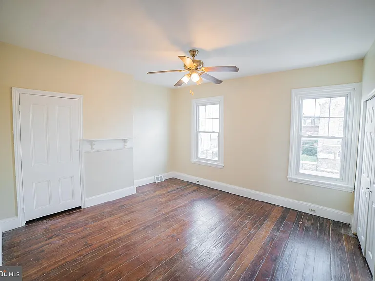 2427 E Allegheny Ave #2 — Photo 13