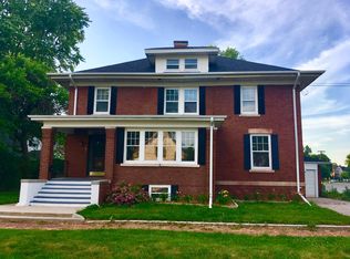241 Selden St, Galesburg, IL 61401