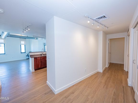 4th image of 310 S 4TH Street #805