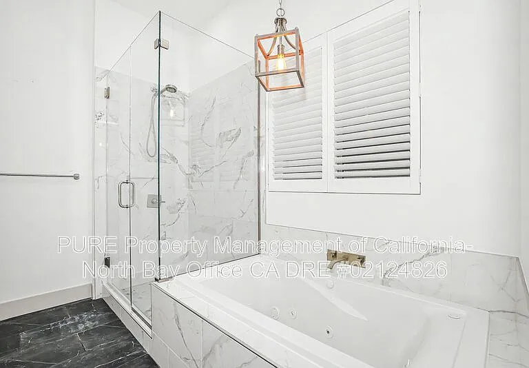 1920 Fountainview Cir — Photo 19