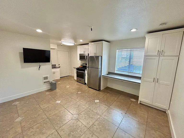228 - Squaw Valley Road LLC — Photo 6