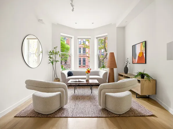 535 2nd Street image 1 of 26