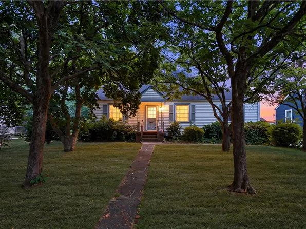 607 Fairview Ln, Portsmouth, VA 23702