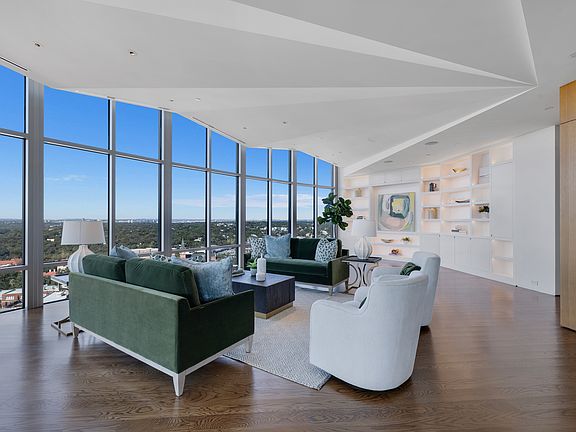 4th image of 4242 Broadway St APT 2001