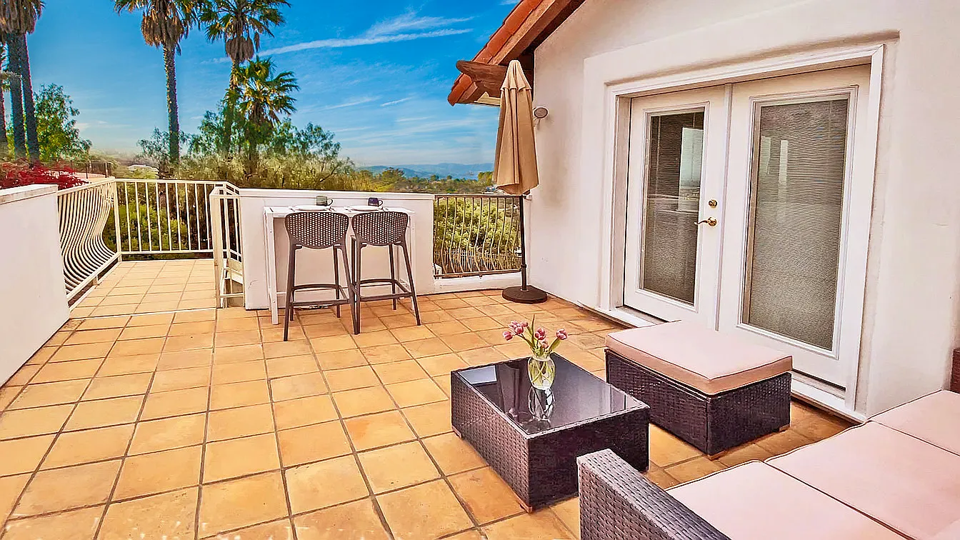 Parkway Calabasas, Calabasas — Photo 1