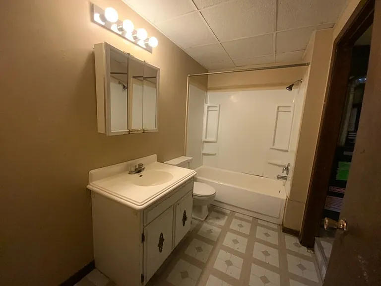 340 S Birchwood Dr #C — Photo 4