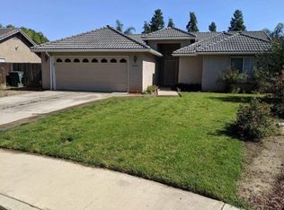 2549 W Elowin Ave, Visalia, CA 93291