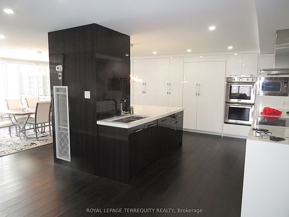 5th image of 2045 Lake Shore Blvd W #3305