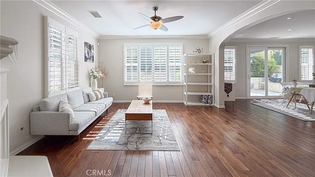 4 bed, 2.5 bath, 2535 sqft, $6,800 — Photo 3