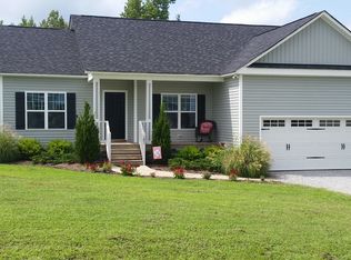 101 W Letchworth Dr, Zebulon, NC 27597