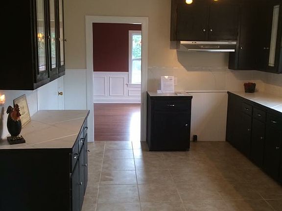 3rd image of 2917 Greenview Dr