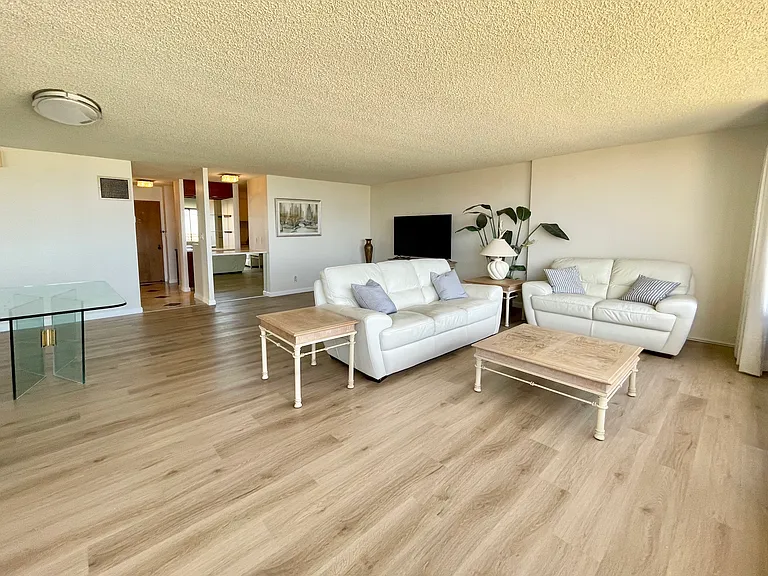 1910 Ala Moana Blvd #36B — Photo 4