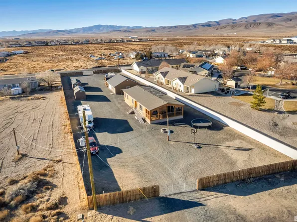 3200 Elm St, Silver Springs, NV 89429