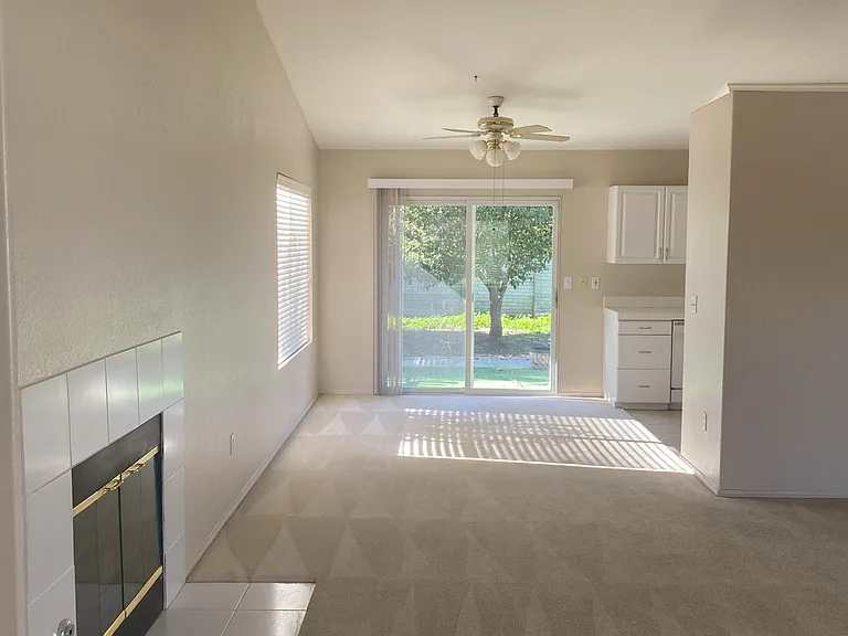 1267 Yucca Ln — Photo 11