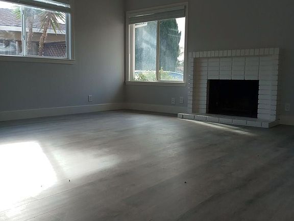4th image of 1340 Old Park Pl