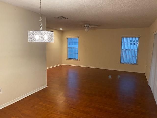 1st image of 392 Beechwood Ln