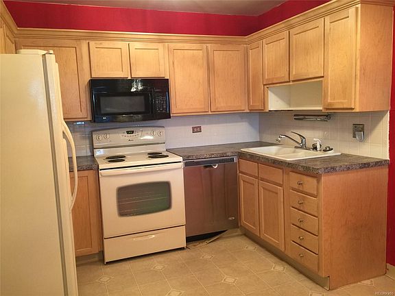 5th image of 720 S Clinton St APT 10C