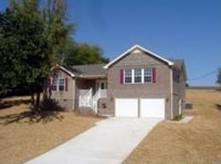 105 Mongomery Bell Dr, Burns, TN 37029