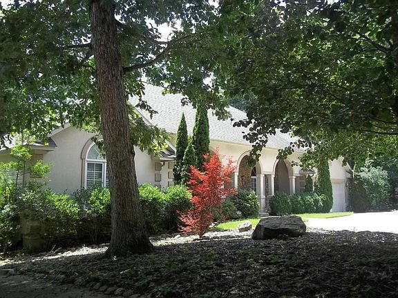 2nd image of 134 Valarian Dr