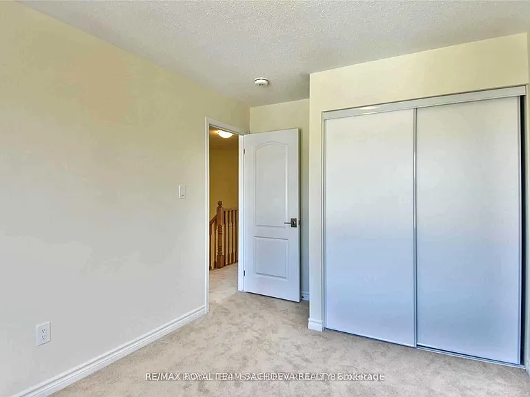 10 Heron Park Pl — Photo 24