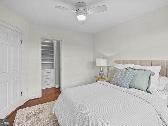 4th image of 1209 N Pitt St APT 1B