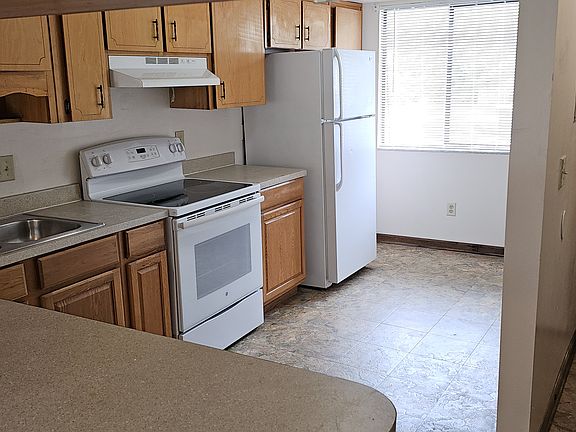3rd image of 2160 Dunes Way Dr W