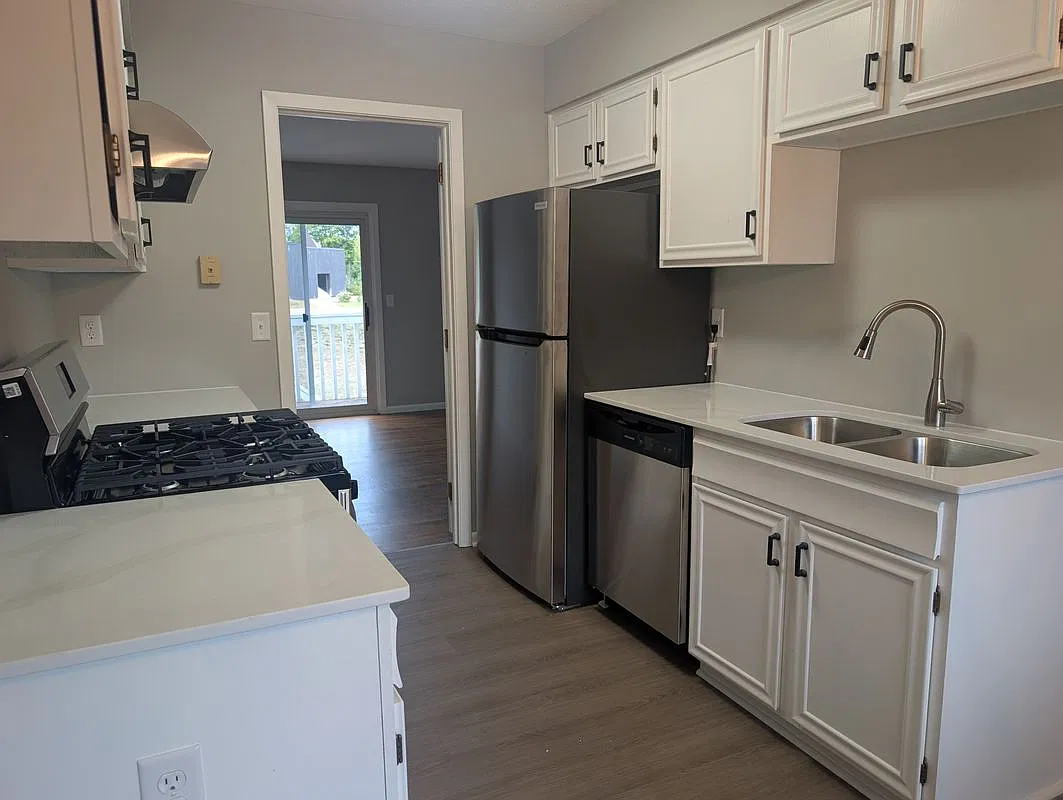 2 bed, 1.0 bath, 1200 sqft, $1,795 — Photo 1