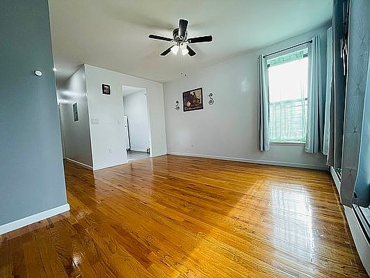 5th image of 453 Essex St APT 2
