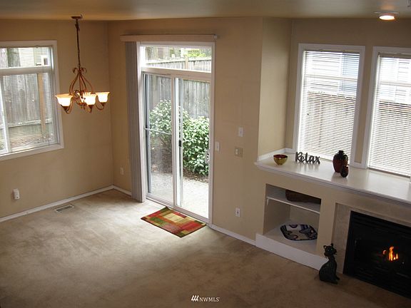 Great Room Concept captures abundant Northwest light!