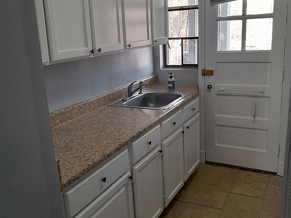 3rd image of 3910 Cutshaw Ave APT 1