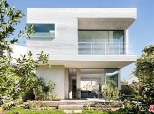 826 Amoroso Pl, Venice, CA 90291