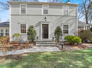 146 Leroy Ave, Darien, CT 06820