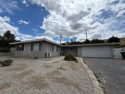 1212 Maplegrove St Photo 1