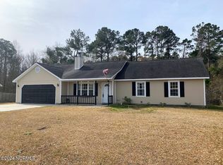 212 Glenwood Dr, Hubert, NC 28539