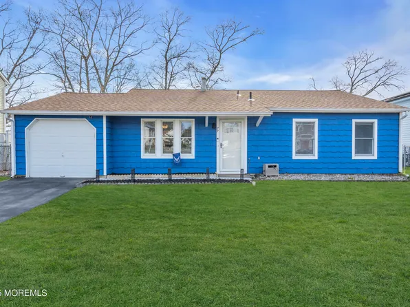 77 Village Drive, Barnegat, NJ 08005