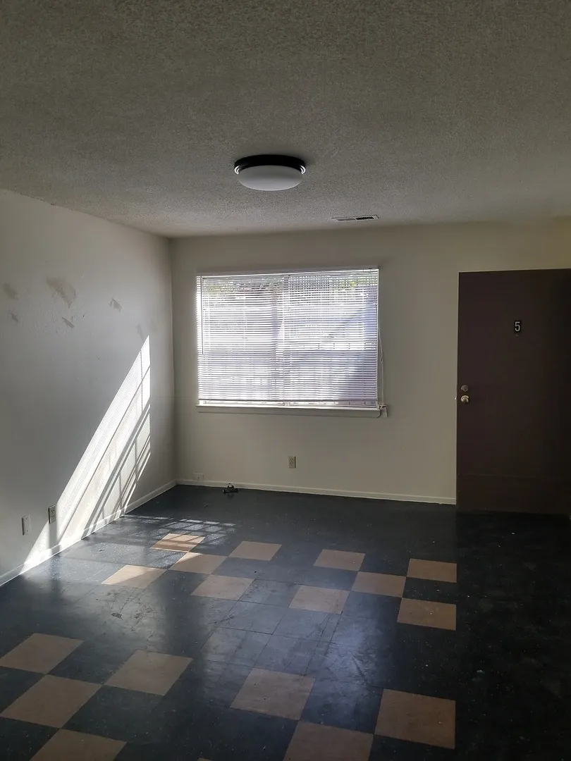 Building Photo - Zodiac Apartments