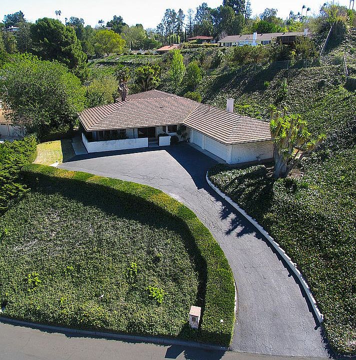 1st image of 688 Deseo Ave