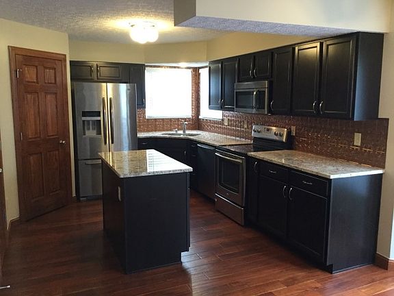 5th image of 831 Tricolor Dr