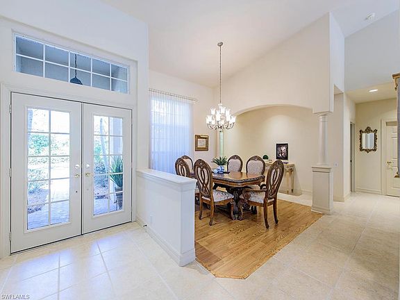 3rd image of 1176 Camelot Cir