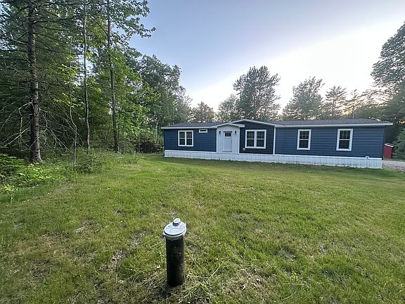 3rd image of 671 Lincolnville Ave