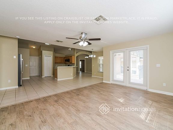 4th image of 117 Quiet Oak Ct