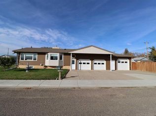 704 1st Ave E, Vauxhall, AB T0K2K0