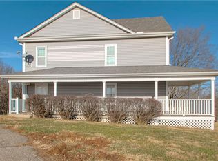 1261 SE Mill St, Dearborn, MO 64439