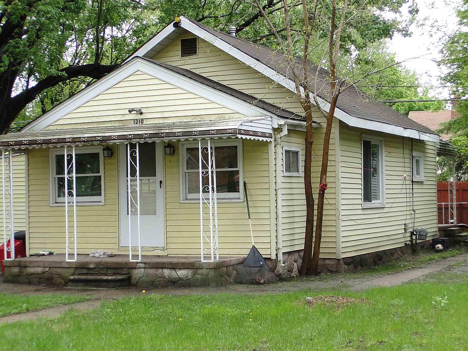 1st image of 5674 S Aylesbury Dr