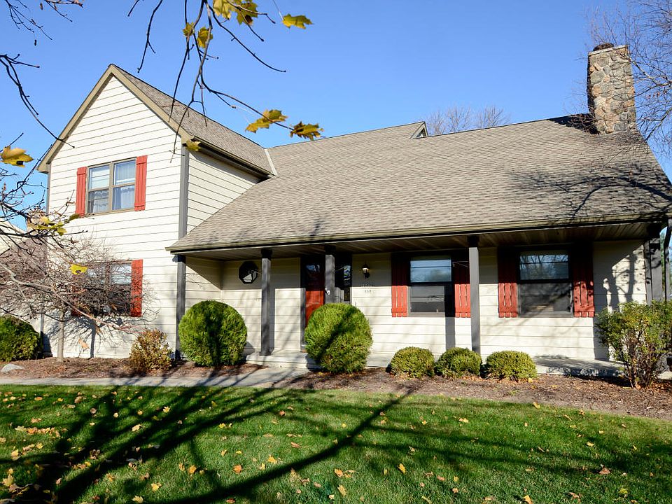 1st image of 10038 N Foxkirk Dr
